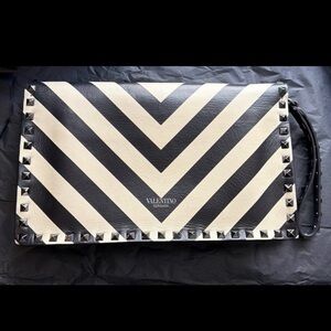 Valentino Garavani Chevron Striped Rockstud Wristlet Clutch ivory black